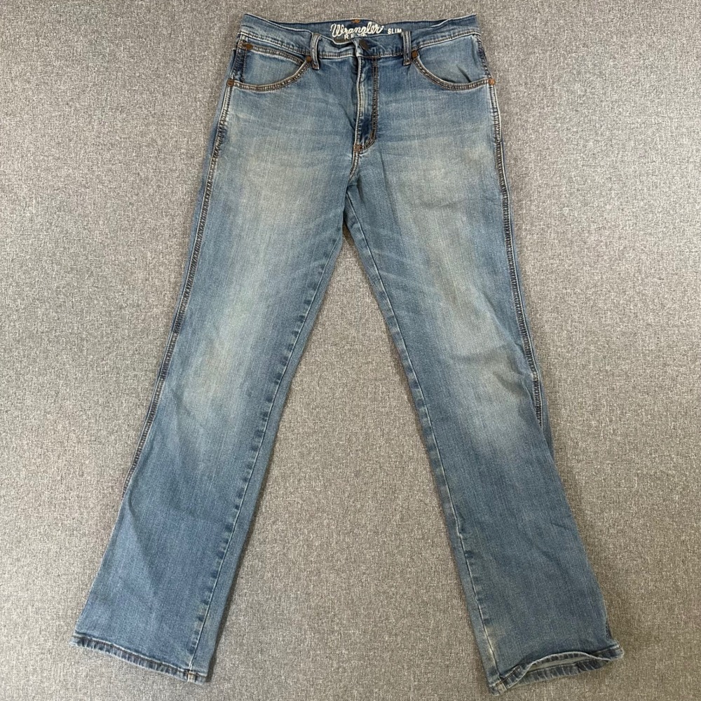 Wrangler Jeans Mens 31x36 Retro Slim Boot Light Wash Blue 77MWZAT Denim